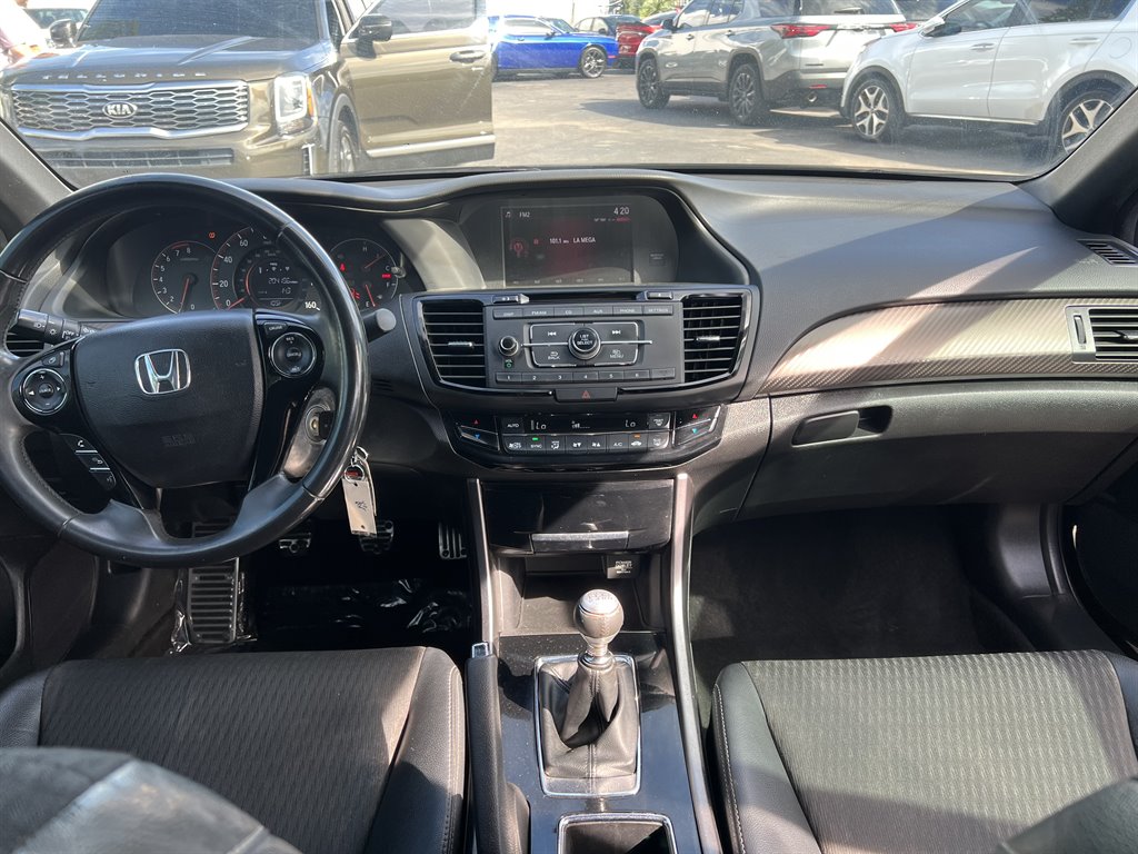 2017 Honda Accord Sport - Photo 14