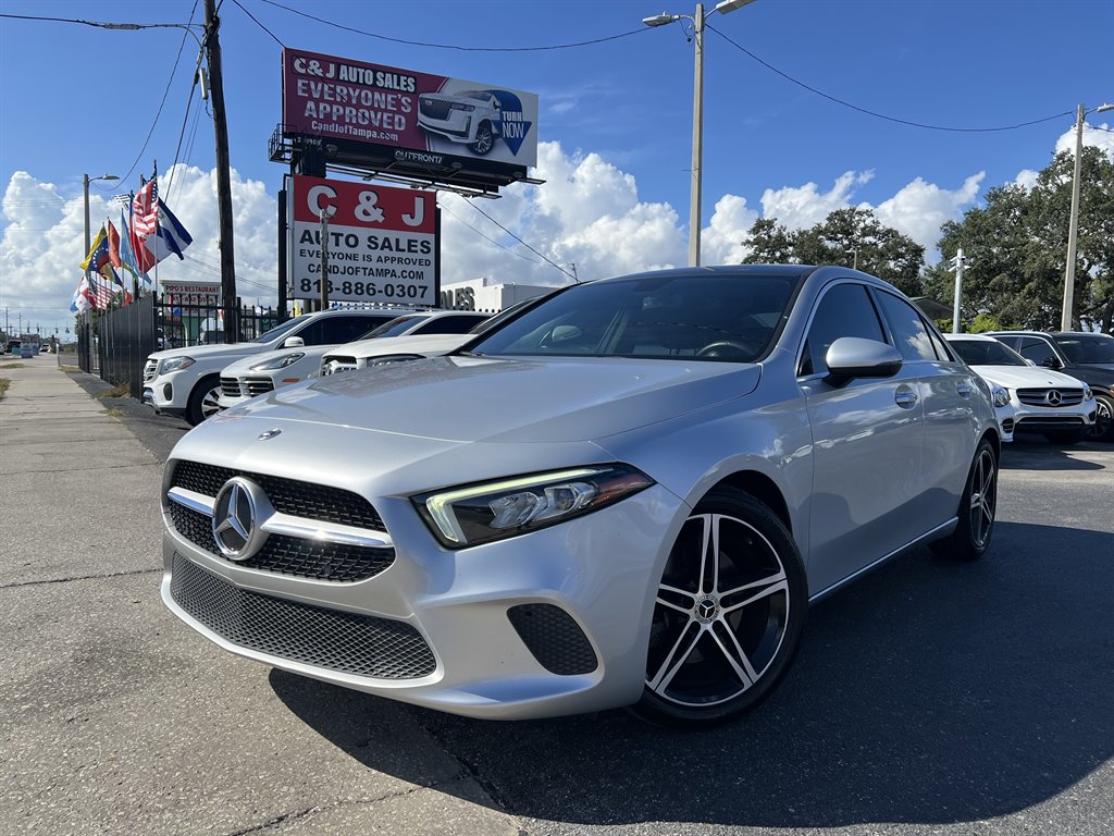 2021 Mercedes-Benz A-Class A220's photo