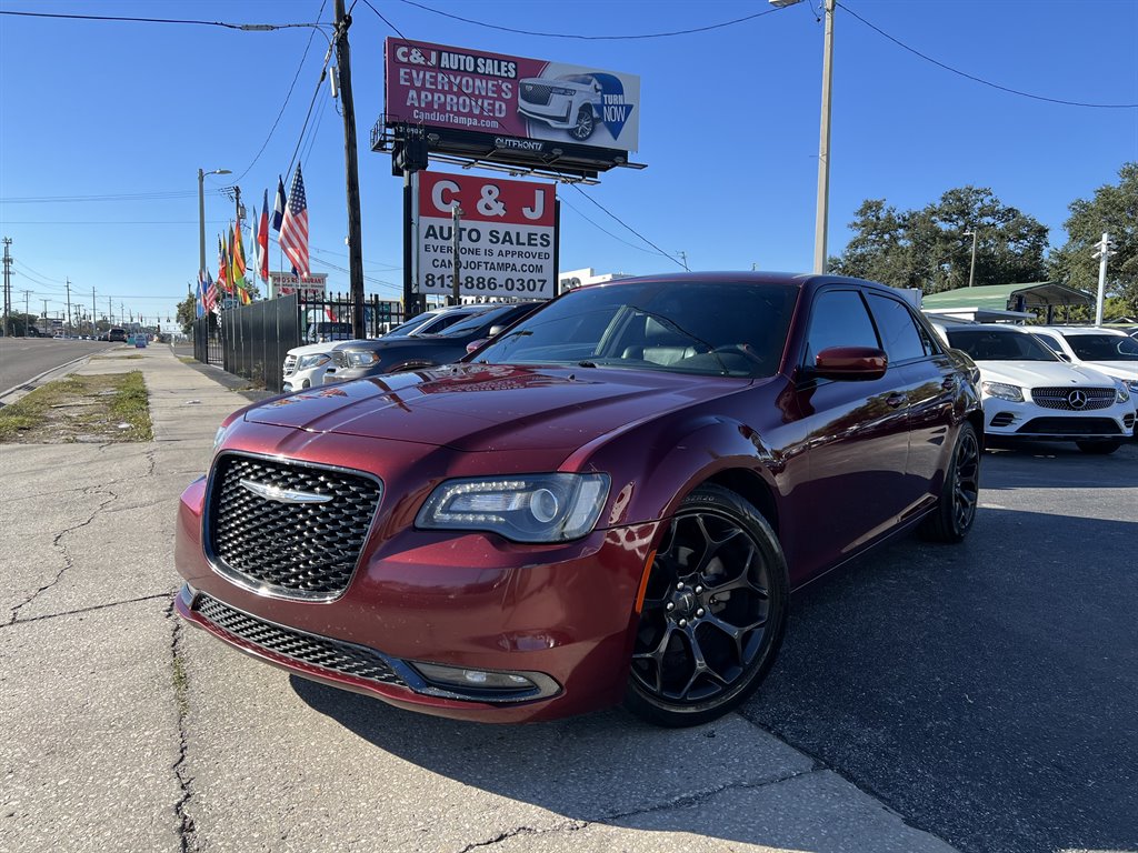 2019 Chrysler 300 S's photo