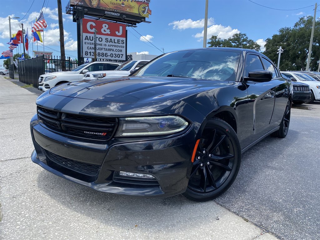 2016 Dodge Charger SXT's photo