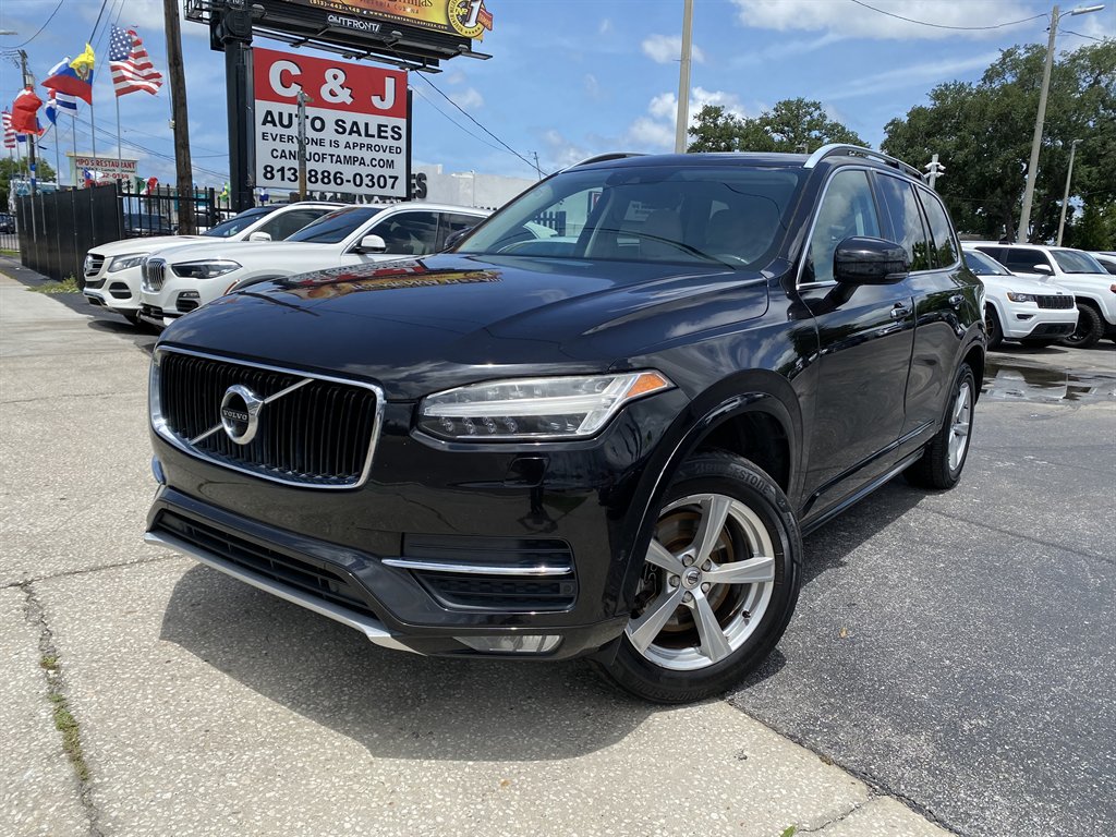 2018 Volvo XC90 T5 FWD Momentum's photo